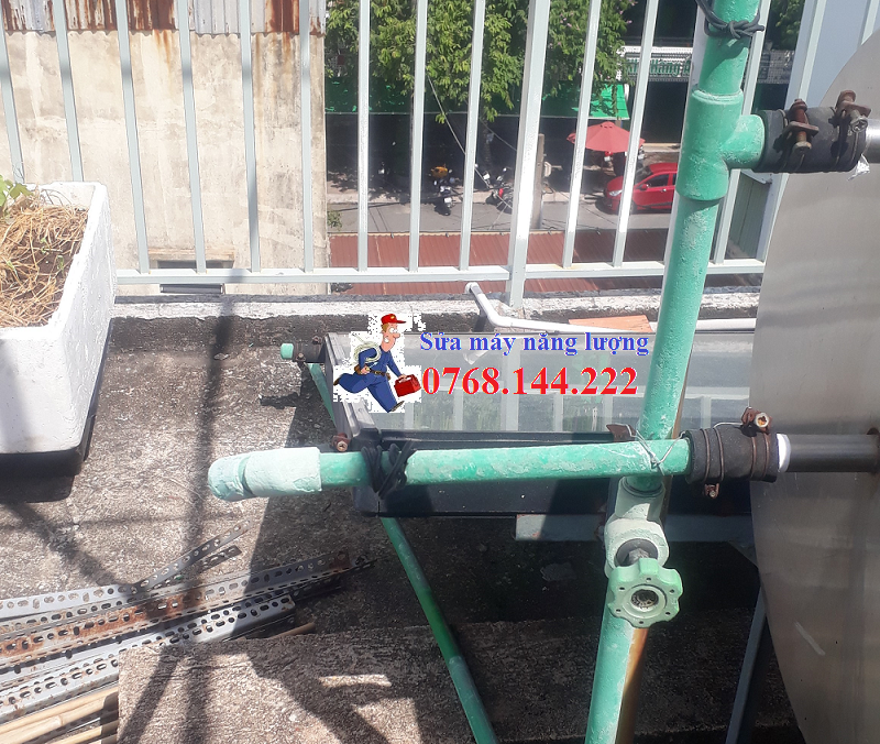 Thay ống nước nóng năng lượng mặt trời quận 7