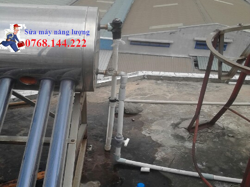 sửa máy nước nóng năng lượng mặt trời bình tân
