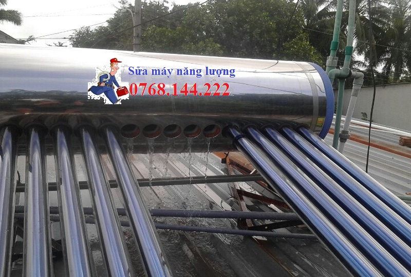 vệ sinh máy nước nóng năng lượng mặt trời quận Tân Phú
